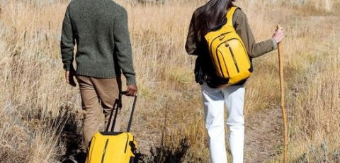 Що обрати для подорожі: валізу чи рюкзак?